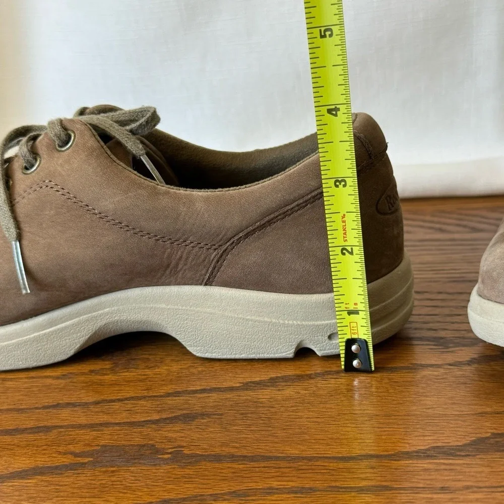 Rockport Womens Taupe Nubuck Leather Walking Shoes Lace Up Sneakers 7.5 M WW413